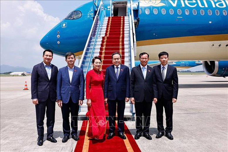 Chủ tịch Quốc hội Trần Thanh Mẫn lên đường tham dự Đại hội đồng AIPA-46 và thăm chính thức Malaysia- Ảnh 1.