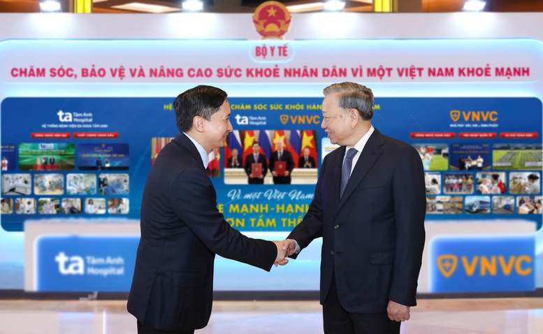 Các "siêu" Robot AI được giới thiệu tại triển lãm thành tựu y tế nổi bật ở Nhà Quốc hội- Ảnh 1.