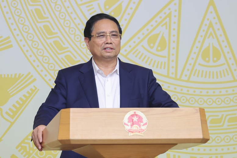 Thủ tướng: Bảo đảm giải ngân 100% vốn đầu tư công, nâng cao chất lượng và phát huy vai trò động lực tăng trưởng- Ảnh 2.