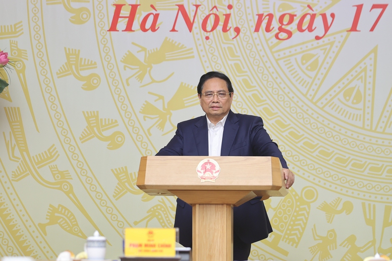 Thủ tướng: Bảo đảm giải ngân 100% vốn đầu tư công, nâng cao chất lượng và phát huy vai trò động lực tăng trưởng- Ảnh 5.