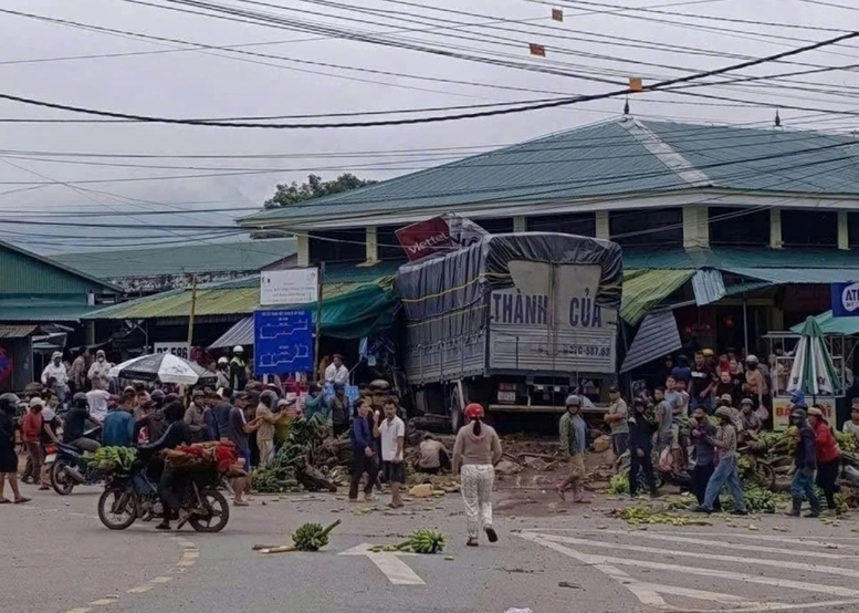 Công điện của Thủ tướng Chính phủ về khắc phục hậu quả vụ tai nạn giao thông đặc biệt nghiêm trọng trên địa bàn tỉnh Quảng Trị- Ảnh 1.