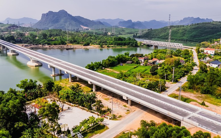 Quảng Trị tri ân những anh hùng đã ngã xuống tại Bến phà II Long Đại
