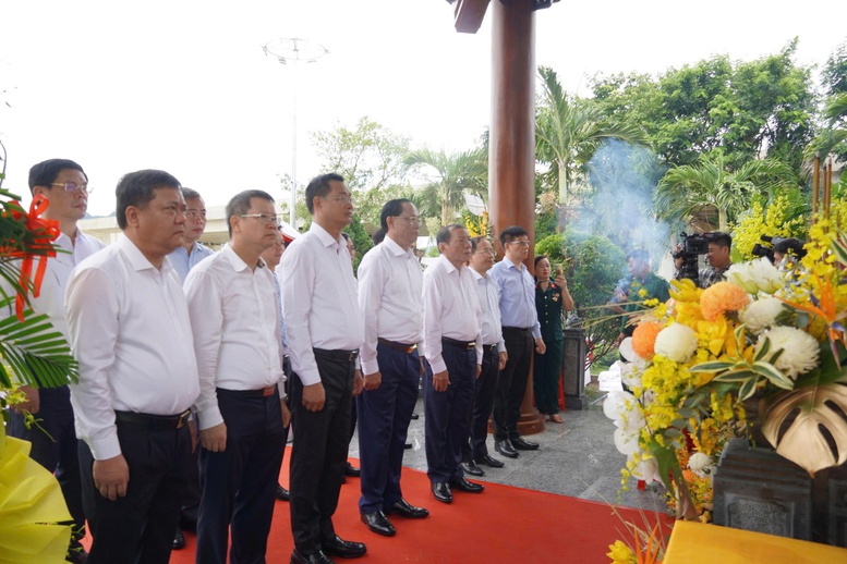 Quảng Trị khánh thành công trình tu bổ, tôn tạo và đón nhận bằng xếp hạng Di tích lịch sử quốc gia Bến phà II Long Đại- Ảnh 2.