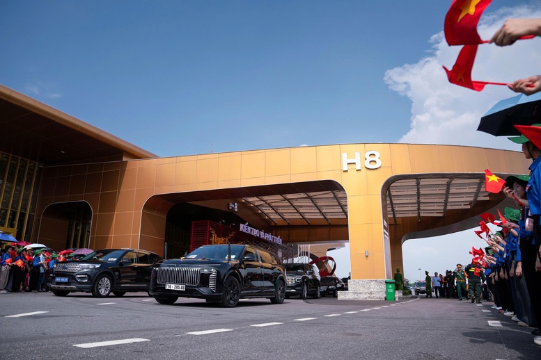 Tổng Bí thư, Chủ tịch nước Lào Thongloun Sisoulith và Chủ tịch Thượng viện Campuchia Hun Sen tham quan Triển lãm thành tựu đất nước- Ảnh 7.