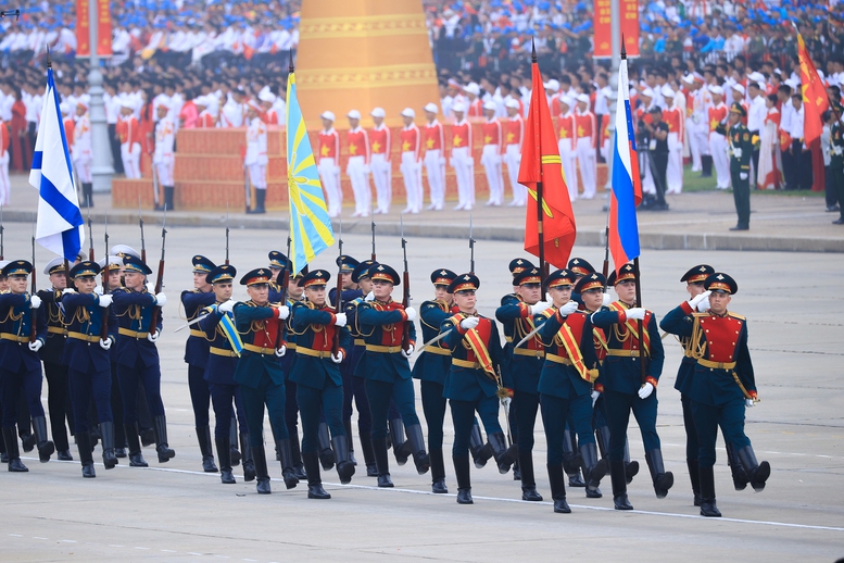 Chùm ảnh: Đoàn quân nhân 4 nước diễu binh trên Quảng trường Ba Đình- Ảnh 6.