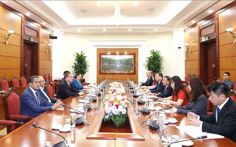 Thường trực Ban Bí thư Trần Cẩm Tú tiếp Phó Chủ tịch Đảng Xã hội Chủ nghĩa thống nhất Venezuela