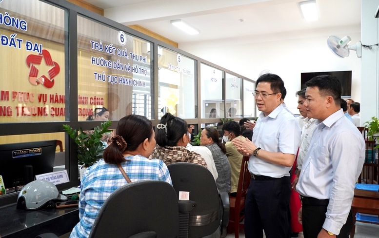 Chính quyền địa phương 2 cấp Quảng Ngãi: Quyết liệt số hóa, gỡ vướng tận nơi- Ảnh 1.