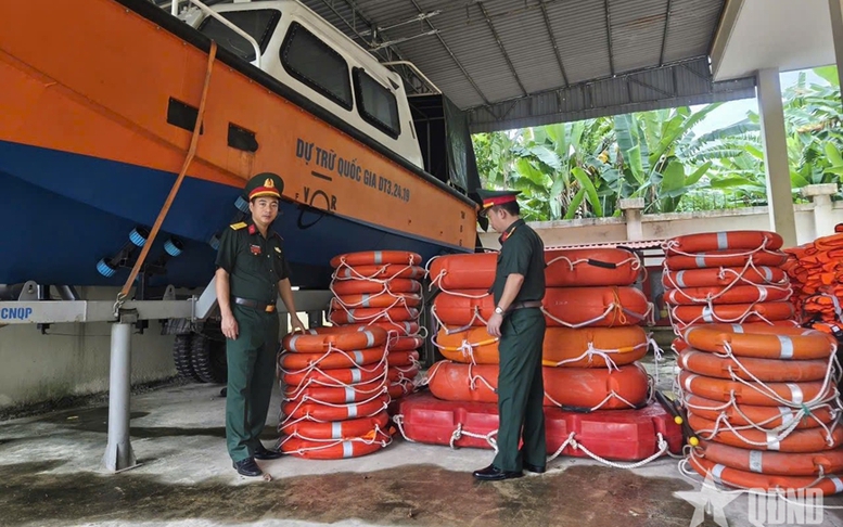 Bộ Quốc phòng huy động hơn 300.000 cán bộ, chiến sĩ sẵn sàng ứng phó bão số 9