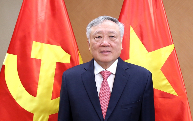 Phó Thủ tướng Thường trực Chính phủ Nguyễn Hòa Bình lên đường thăm làm việc tại UAE và Đức