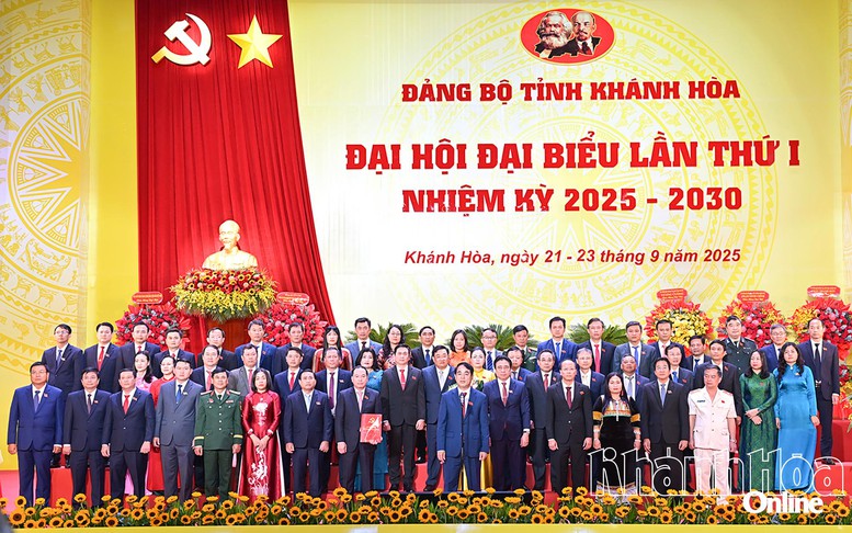 Khai mạc trọng thể Đại hội đại biểu Đảng bộ tỉnh Khánh Hòa lần thứ I, nhiệm kỳ 2025 - 2030- Ảnh 6.
