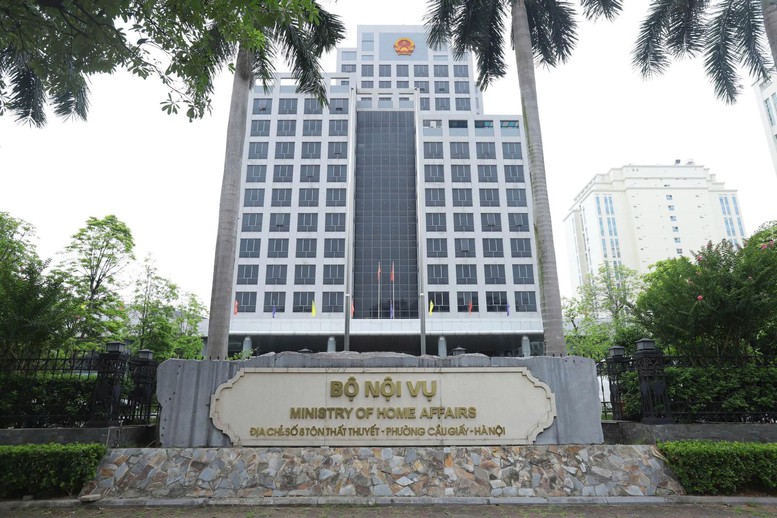 Khẩn trương rà soát việc bố trí, sử dụng cán bộ, công chức cấp xã và biên chế cả nước- Ảnh 1.