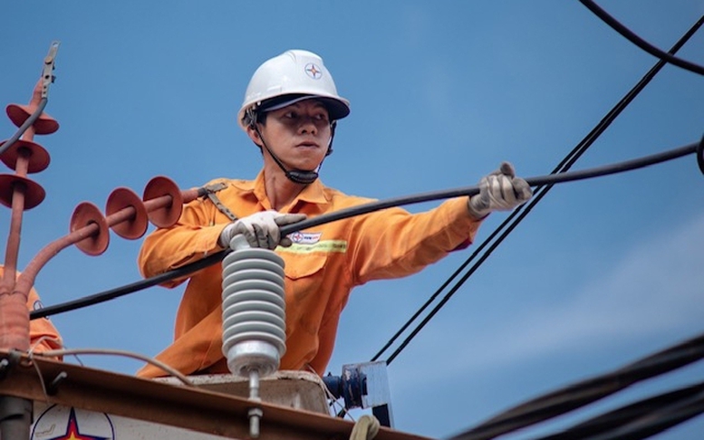 Chủ động bảo vệ hệ thống điện trước bão RAGASA