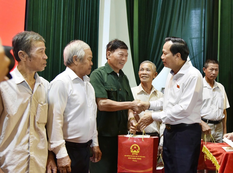 Bộ trưởng Đào Ngọc Dung: Cử tri là ‘kênh phản ánh then chốt’ cho kỳ họp Quốc hội sắp tới- Ảnh 3.