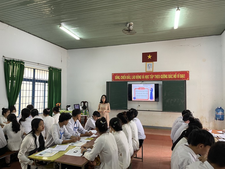 Đề xuất quy định chế độ làm việc đối với giáo viên cơ sở giáo dục thường xuyên- Ảnh 1.