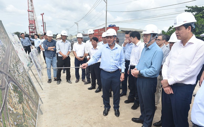 Phát động thi đua 100 ngày đêm thi công, đưa dự án Vành đai 3 TPHCM về đích