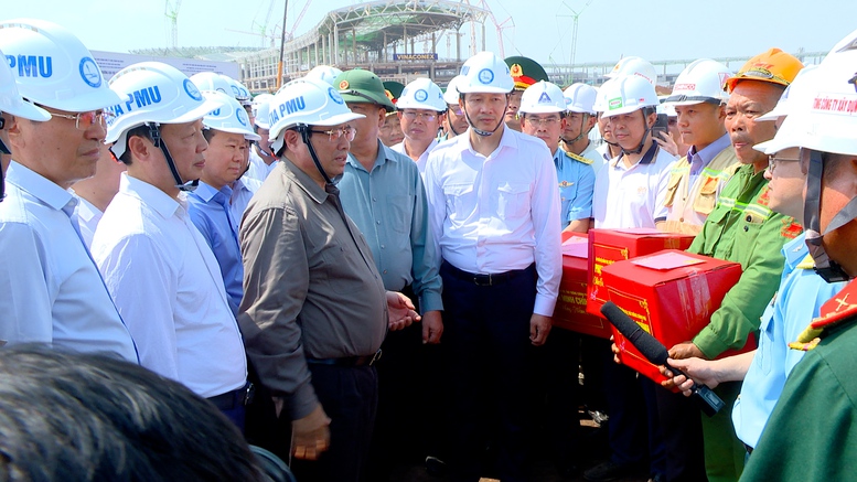TẬN DỤNG "THỜI CƠ VÀNG" ĐỂ BỨT PHÁ, XÂY DỰNG TỈNH ĐỒNG NAI "XANH, VĂN MINH, HIỆN ĐẠI", VỮNG VÀNG TIẾN VÀO KỶ NGUYÊN PHÁT TRIỂN MỚI- Ảnh 3.