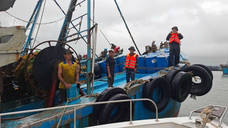 Quân khu 5 sẵn sàng lực lượng phòng, chống bão số 10- Ảnh 2.