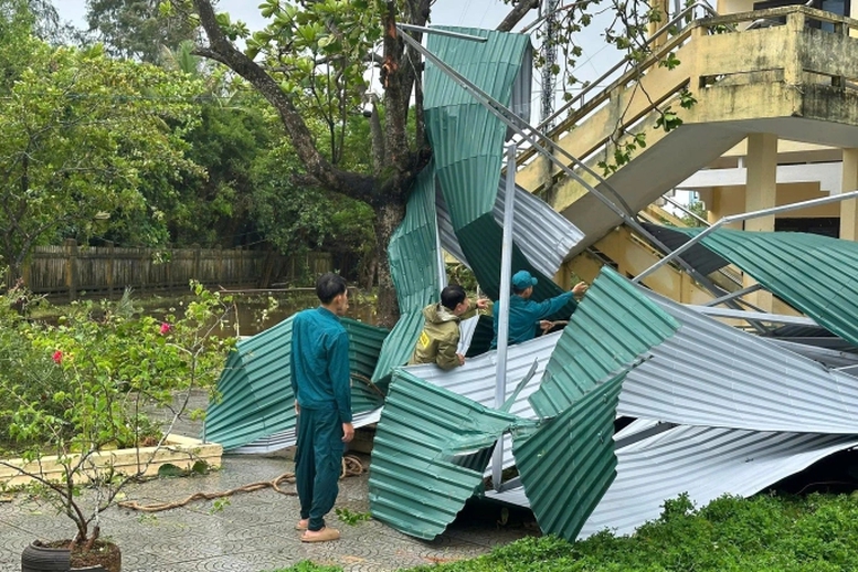 Công điện của Thủ tướng Chính phủ về việc tập trung ứng phó, khắc phục hậu quả bão số 10 và mưa lũ sau bão- Ảnh 1.