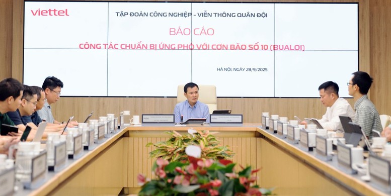 Viettel triển khai đồng bộ các biện pháp để ứng phó với mọi biến động của bão Bualoi- Ảnh 1.