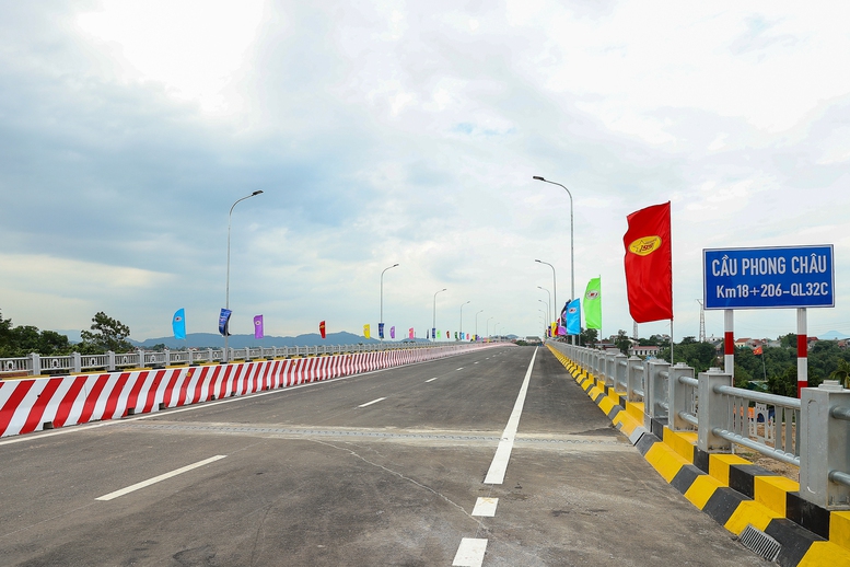 Thủ tướng: Khai thác cầu Phong Châu mới 'xứng đáng với mong mỏi và những giọt nước mắt của người dân'- Ảnh 12.