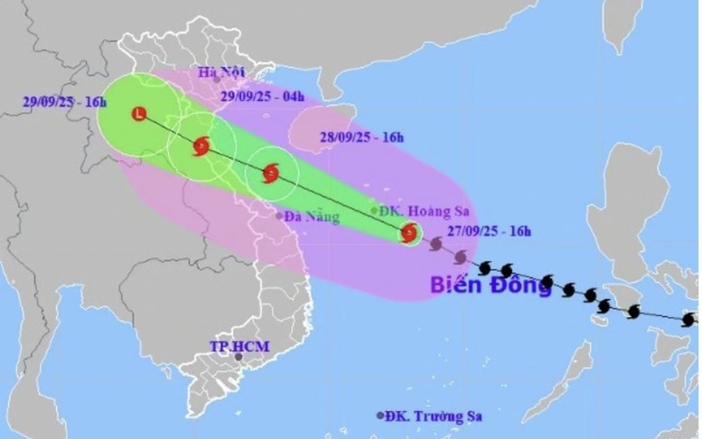 Bão số 10 tăng cấp, cách Thành phố Huế 170km về phía Đông