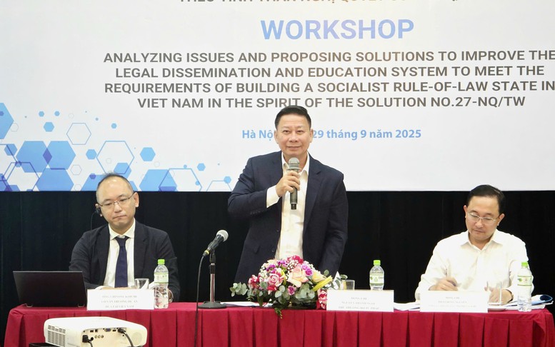 Hoàn thiện thể chế phổ biến, giáo dục pháp luật đáp ứng yêu cầu xây dựng nhà nước pháp quyền