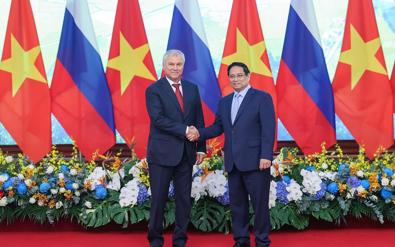 Thủ tướng Phạm Minh Chính tiếp Chủ tịch Duma Quốc gia Nga