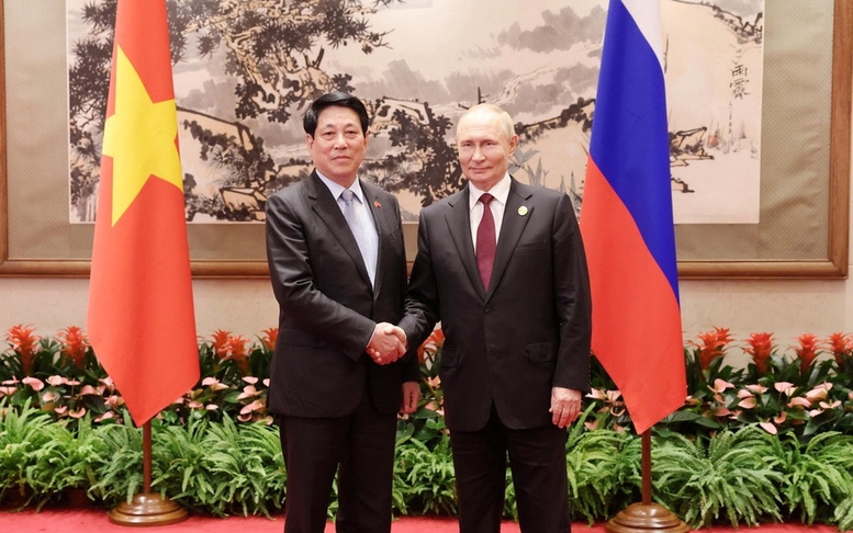 Chủ tịch nước Lương Cường hội kiến Tổng thống Nga Vladimir Putin