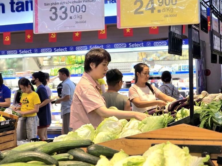 Saigon Co.op giảm giá thực phẩm đến 33% để san sẻ cùng người dân chống bão số 10- Ảnh 3.