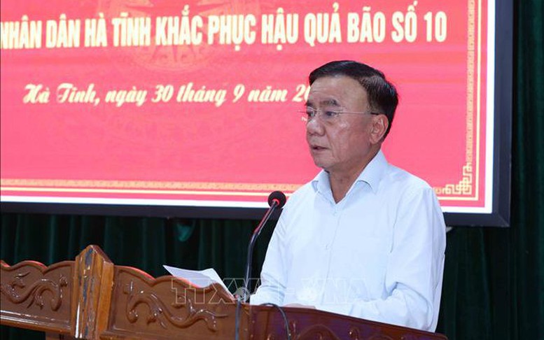 Thường trực Ban Bí thư thăm, động viên nhân dân Hà Tĩnh khắc phục hậu quả bão số 10