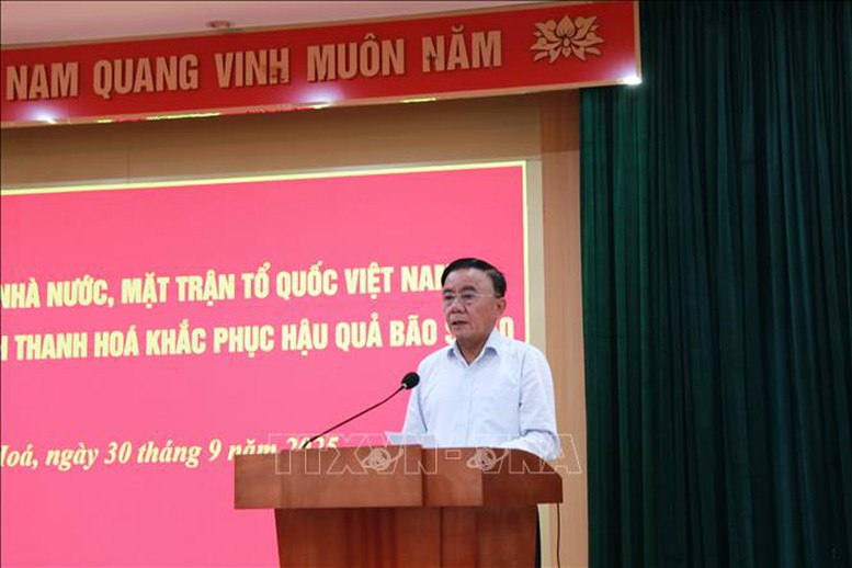 Đồng chí Trần Cẩm Tú thăm, hỗ trợ nhân dân tỉnh Thanh Hóa bị thiệt hại do cơn bão số 10- Ảnh 1.