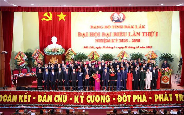 Đồng chí Nguyễn Đình Trung được chỉ định tiếp tục giữ chức Bí thư Tỉnh ủy Đắk Lắk- Ảnh 2.