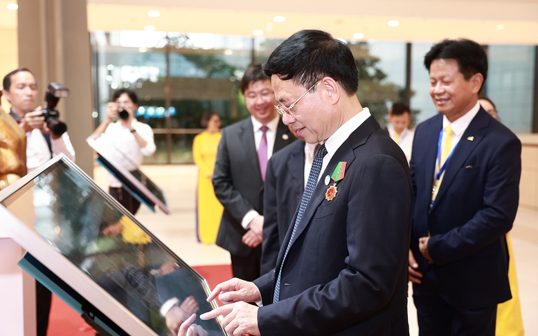 Bưu điện Việt Nam số hóa dữ liệu làm sống lại quá khứ, kiến tạo tương lai