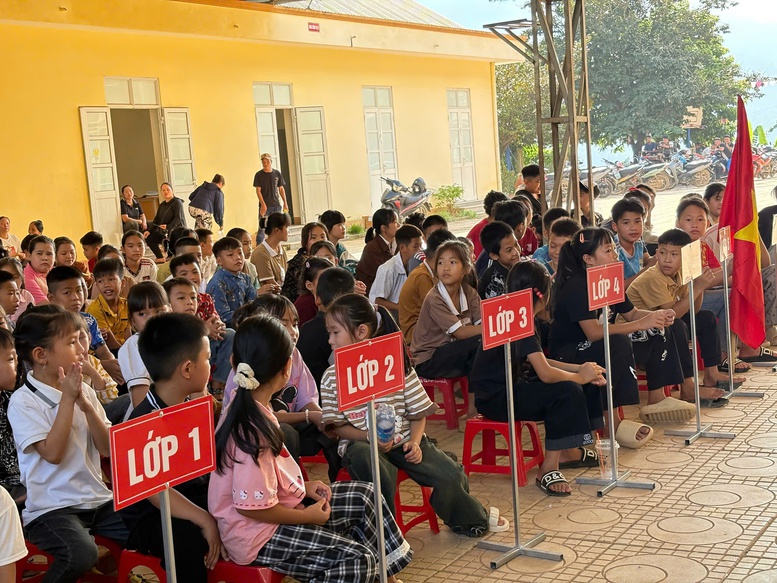 Trước thềm khai giảng: Rộn ràng muôn nơi- Ảnh 2.