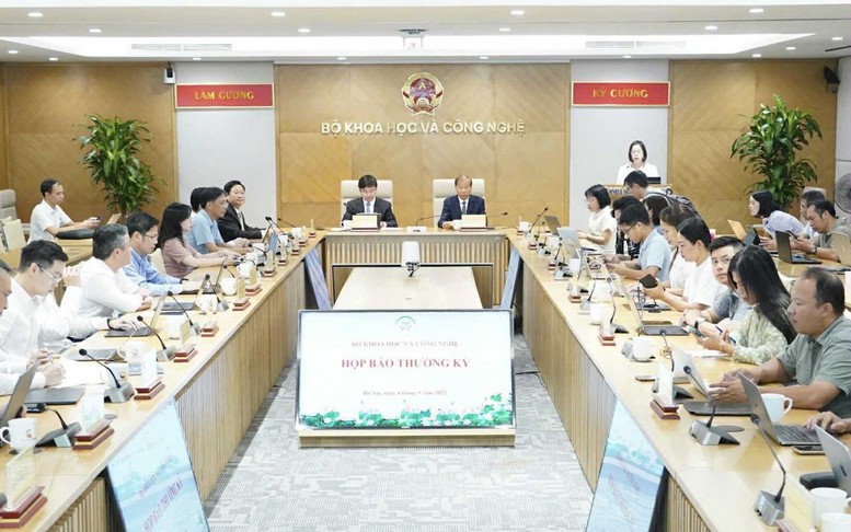 Phát động giải thưởng 'Sản phẩm công nghệ số Make in Viet Nam' năm 2025