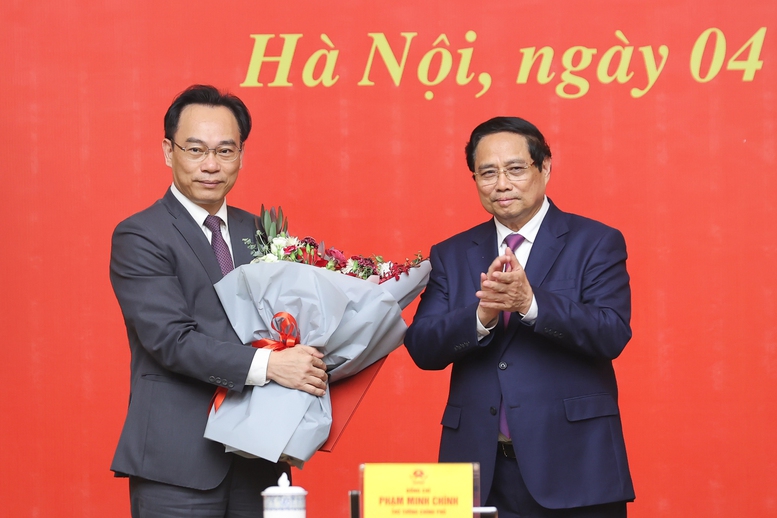 Thủ tướng trao quyết định bổ nhiệm lãnh đạo 8 bộ, cơ quan- Ảnh 8.