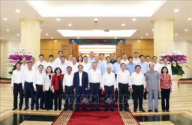 Bộ Chính trị cho ý kiến về công tác chuẩn bị Đại hội Đảng bộ MTTQ, các đoàn thể Trung ương- Ảnh 3. Các đồng chí lãnh đạo Đảng, Nhà nước dự buổi làm việc với Ban Thường vụ Đảng ủy MTTQ, các đoàn thể Trung ương