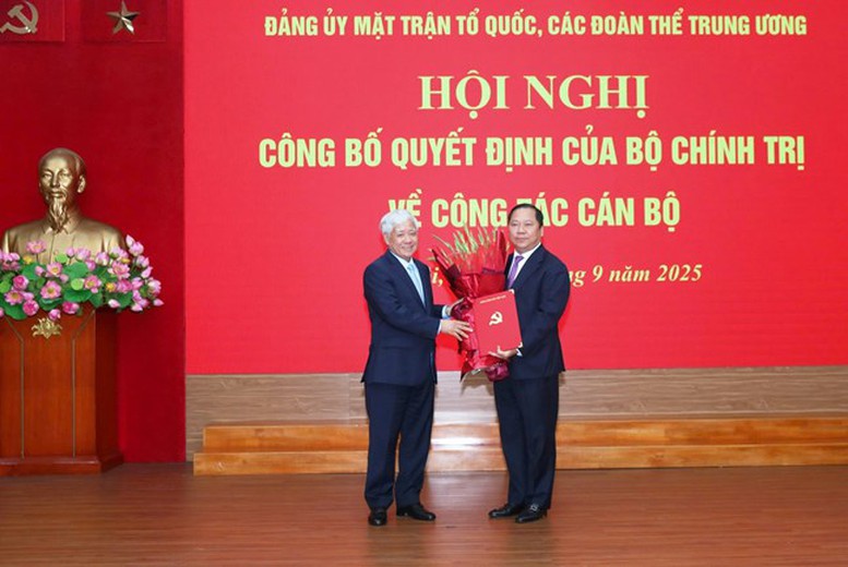 Phân công, chỉ định đồng chí Nguyễn Phi Long giữ chức Phó Bí thư Đảng ủy MTTQ, các đoàn thể Trung ương- Ảnh 1.