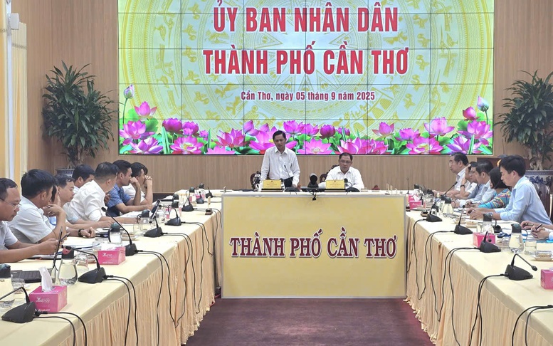 Chủ tịch Cần Thơ 'truy vấn' công ty khai thác cát không làm hết công suất