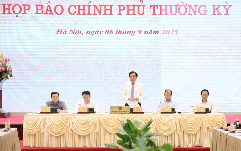 Họp báo Chính phủ thường kỳ tháng 8: Các vấn đề kinh tế, giáo dục, văn hóa được quan tâm