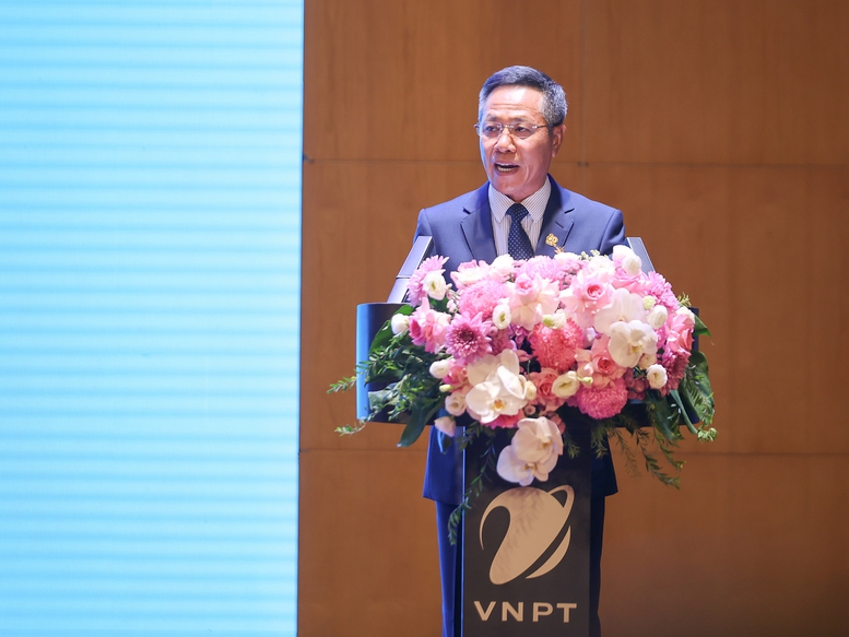 Thủ tướng: VNPT tiếp tục phát huy truyền thống đổi mới sáng tạo, dám nghĩ dám làm- Ảnh 2. Thủ tướng: VNPT tiếp tục phát huy truyền thống đổi mới sáng tạo, dám nghĩ dám làm- Ảnh 2.