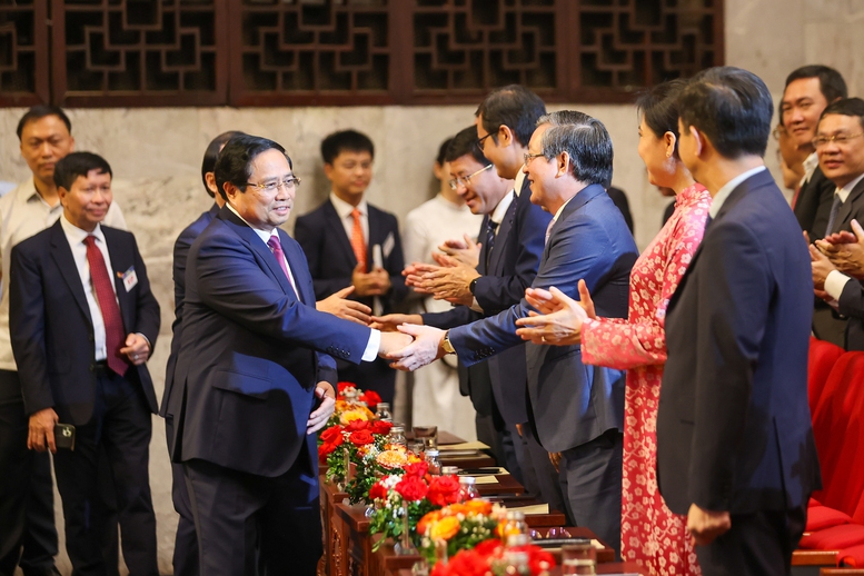 Thủ tướng: "Tiếng nói Việt Nam" luôn vang xa, bay cao, tạo động lực, truyền cảm hứng cho các thế hệ- Ảnh 1.