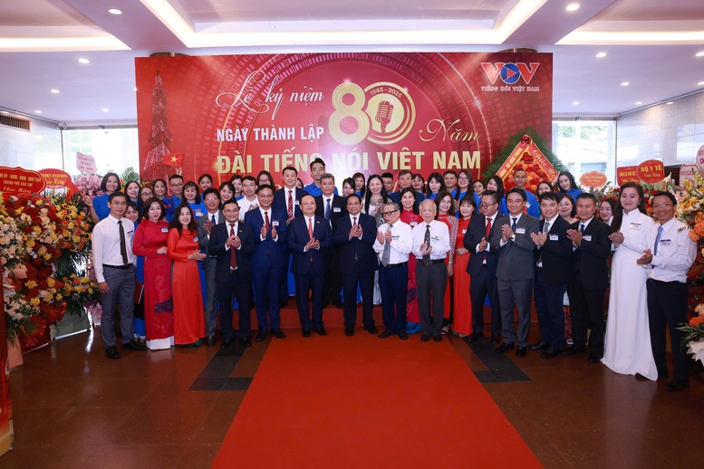 Thủ tướng: 'Tiếng nói Việt Nam' luôn vang xa, bay cao, tạo động lực, truyền cảm hứng cho các thế hệ- Ảnh 8.