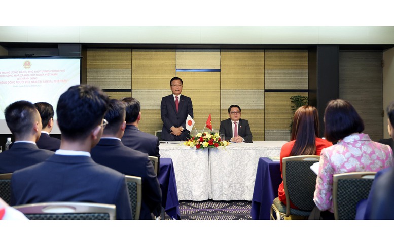 Phó Thủ tướng Lê Thành Long gặp mặt Cộng đồng người Việt Nam tại Kansai
