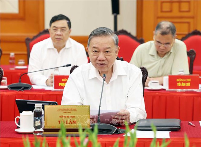 Bộ Chính trị cho ý kiến về công tác chuẩn bị Đại hội Đảng bộ các cơ quan Đảng Trung ương