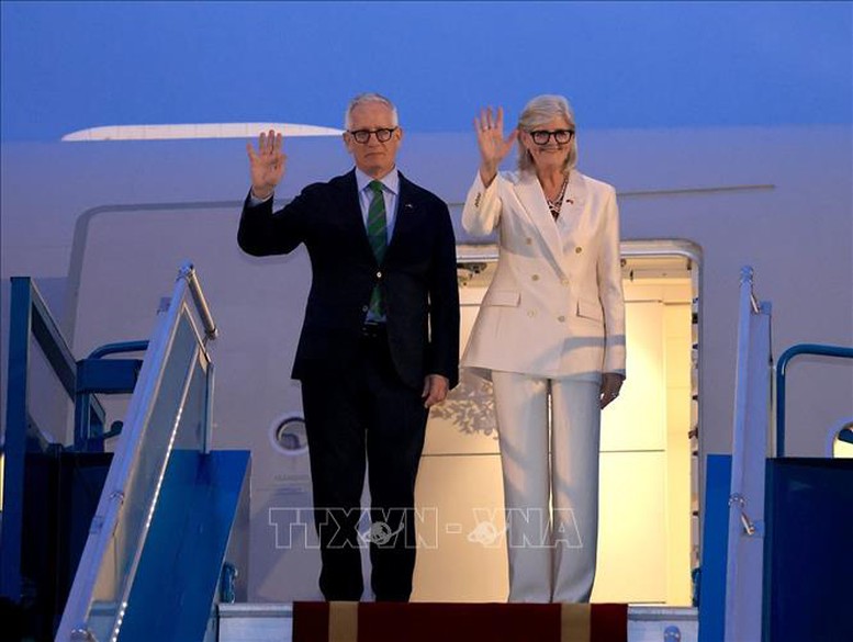 Toàn quyền Australia Sam Mostyn và Phu quân bắt đầu thăm cấp Nhà nước tới Việt Nam