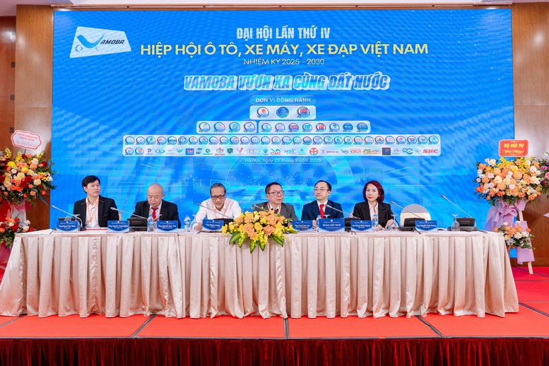 Hiệp hội Ô tô, Xe máy, Xe đạp Việt Nam sẽ sản xuất 100% xe điện vào năm 2035- Ảnh 1.