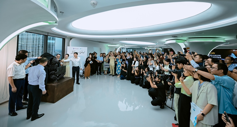 Blockchain Gallery và Tượng Satoshi: Điểm đến văn hoá - công nghệ mới tại Hà Nội- Ảnh 1.