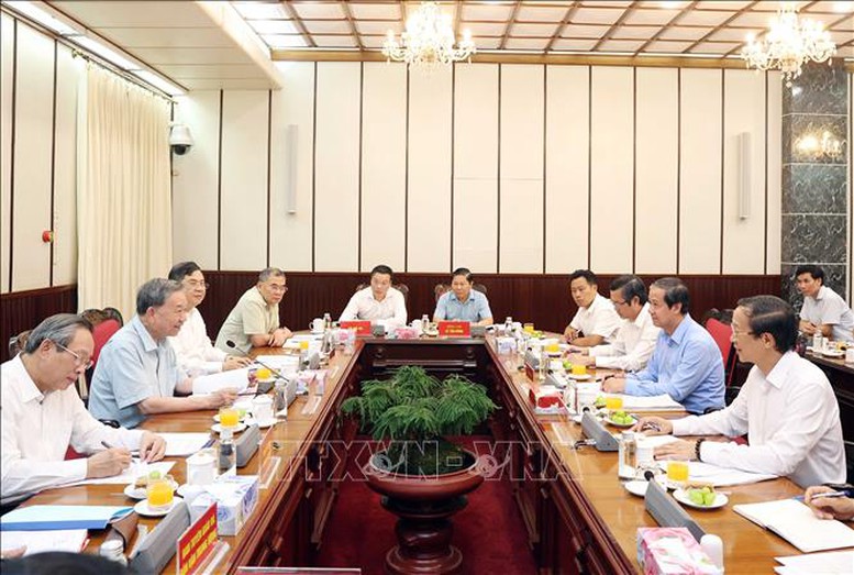 Tổng Bí thư Tô Lâm chủ trì cuộc họp về triển khai Nghị quyết số 71-NQ/TW- Ảnh 3.