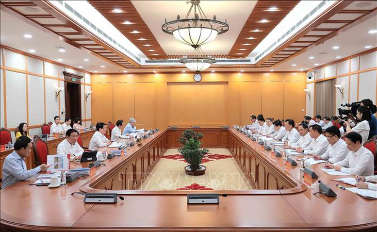 Bộ Chính trị cho ý kiến về công tác chuẩn bị Đại hội Đảng bộ tỉnh Cà Mau và Hưng Yên- Ảnh 2.